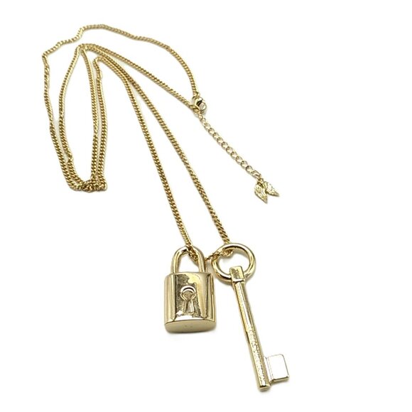 Victoria's Secret Goldtone SCANDALOUS Lock & Key Pendant Statement Necklace NWOT - Picture 1 of 16